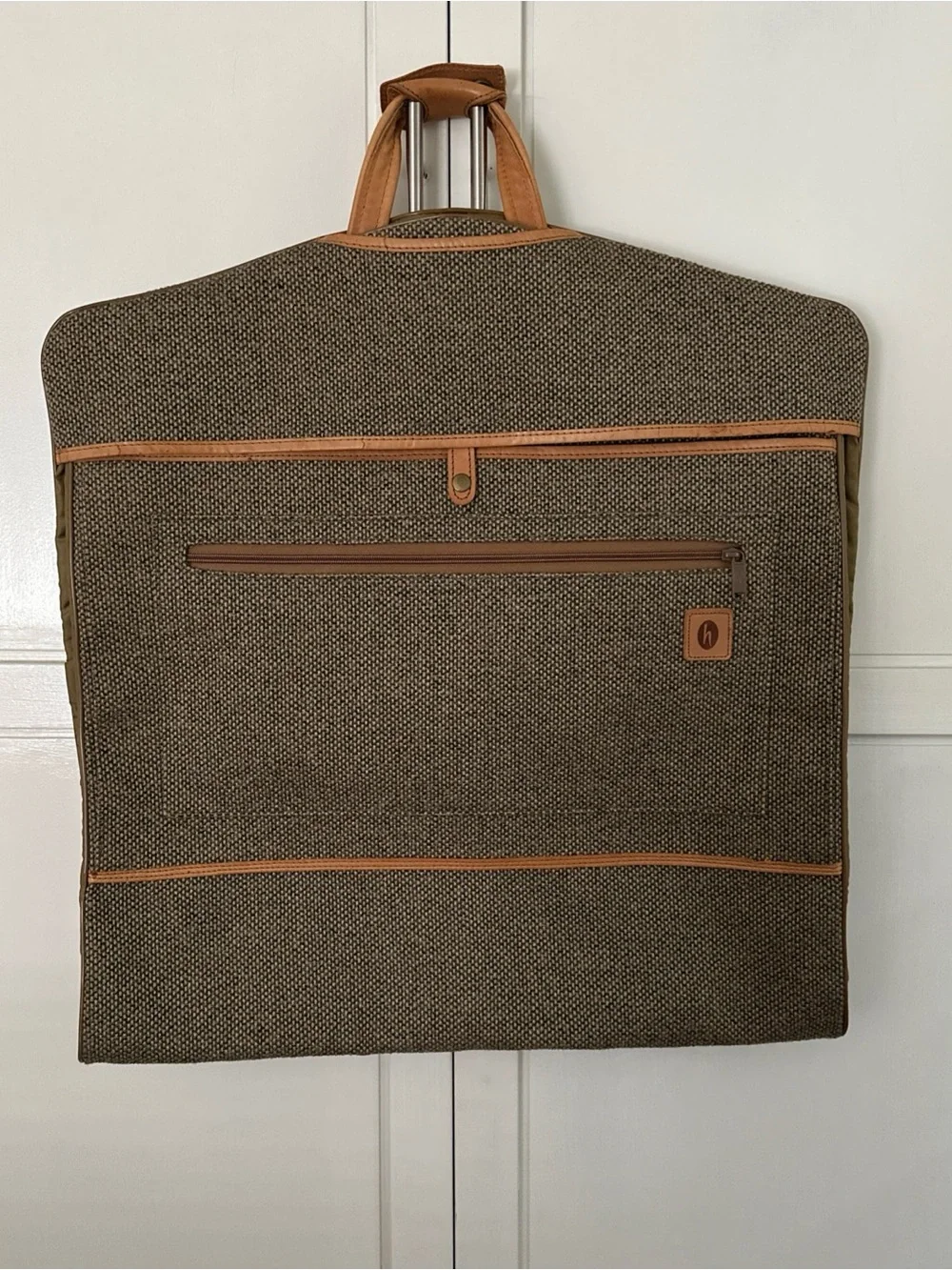 Hartmann Garment Bag for Men in Brown twill with Tan Trim
